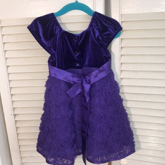 Floral Chiffon & Velvet Dress with crinoline back tie & buttons by Jona Michelle - Picture 6 of 13